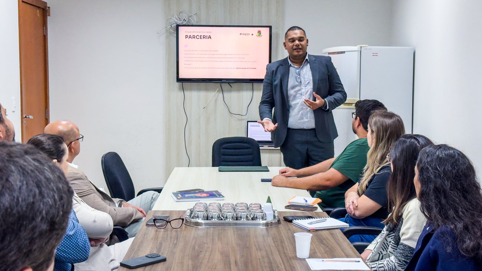 NOTÍCIA: Câmara Municipal de Linhares será pioneira no uso de inteligência artificial para avaliar projetos de lei