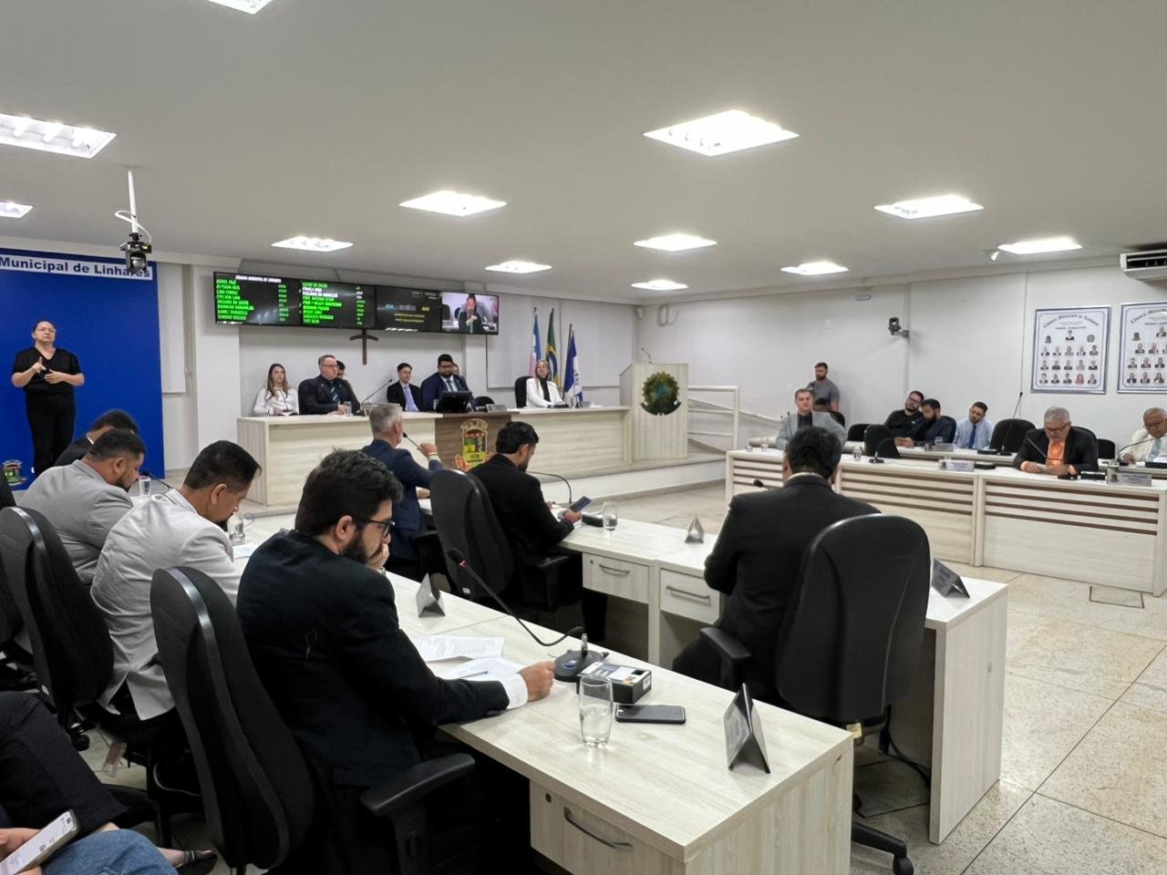 NOTÍCIA: Câmara de Linhares antecipa a devolução de 3 milhões de...