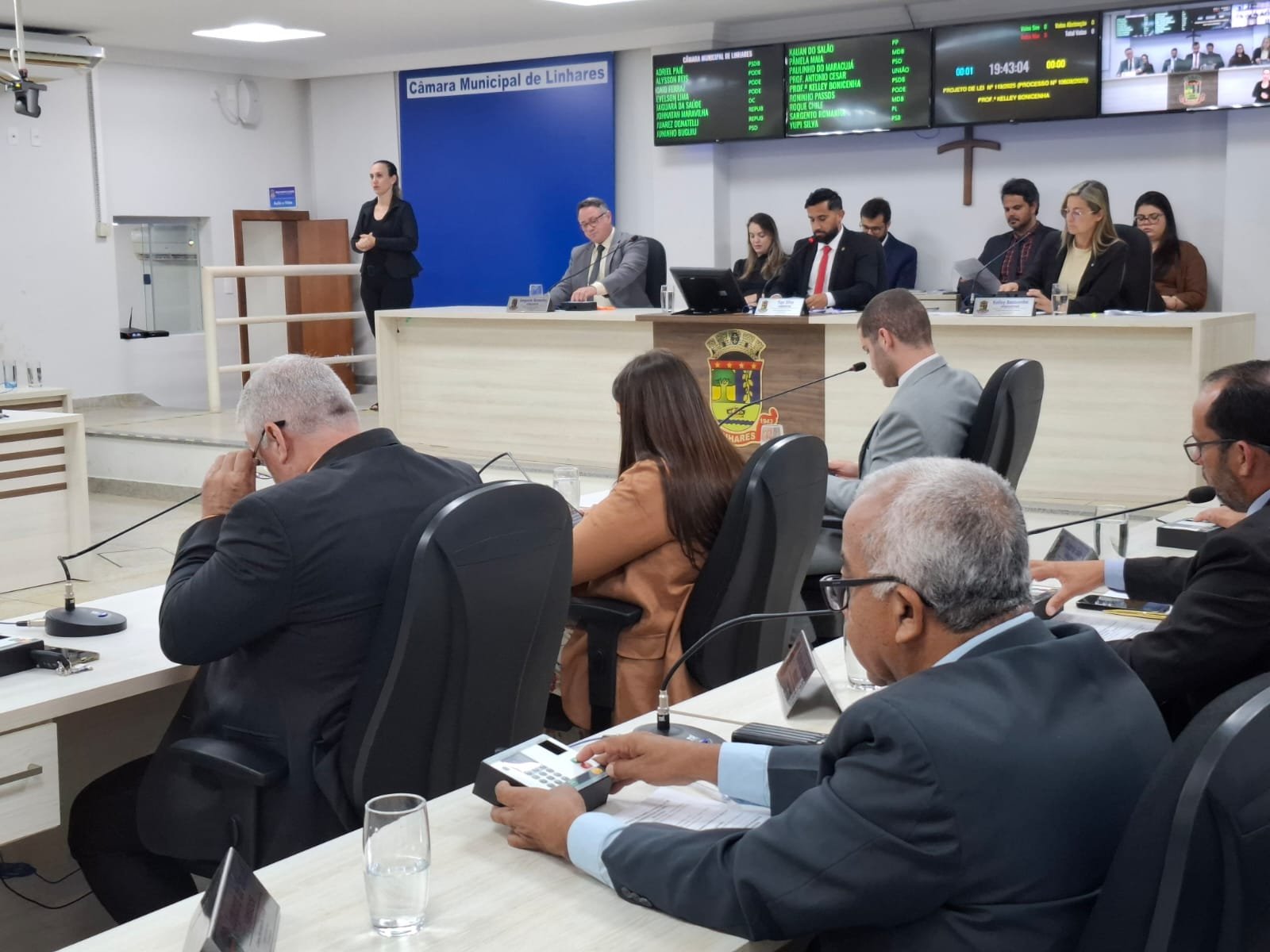 NOTÍCIA: Câmara Municipal aprova projetos voltados à regularização urbana e ao combate ao bullying nas escolas